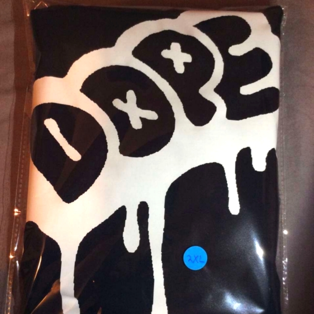 DOPE Graphic T-shirt - Picture 3 of 3